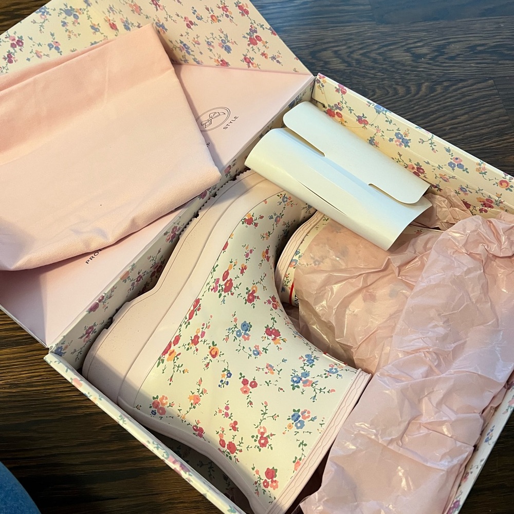 Hunter X LoveShackFancy Womens Play Boot